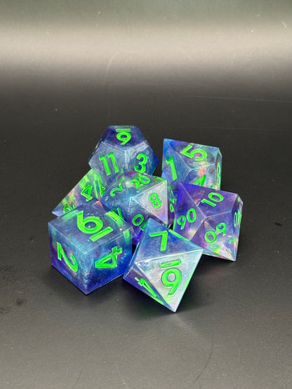 Enchanted Goblin’s Hoard – Purple UV Reactive Dice Set