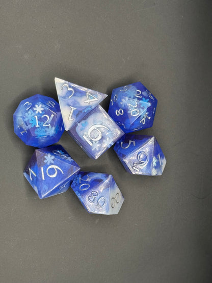 Frostbound Twilight – Snowstorm Swirl Dice Set