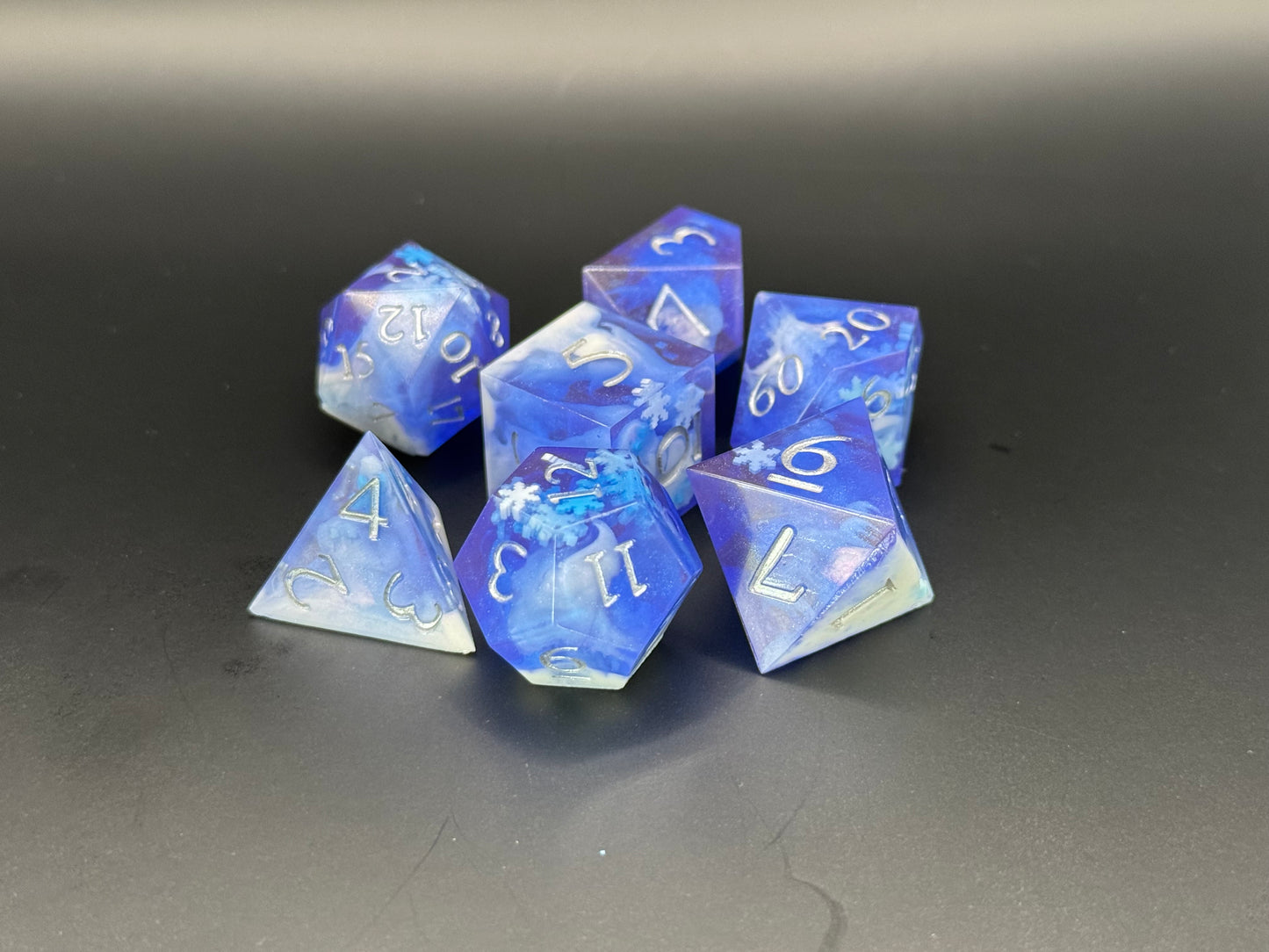 Frostbound Twilight – Snowstorm Swirl Dice Set