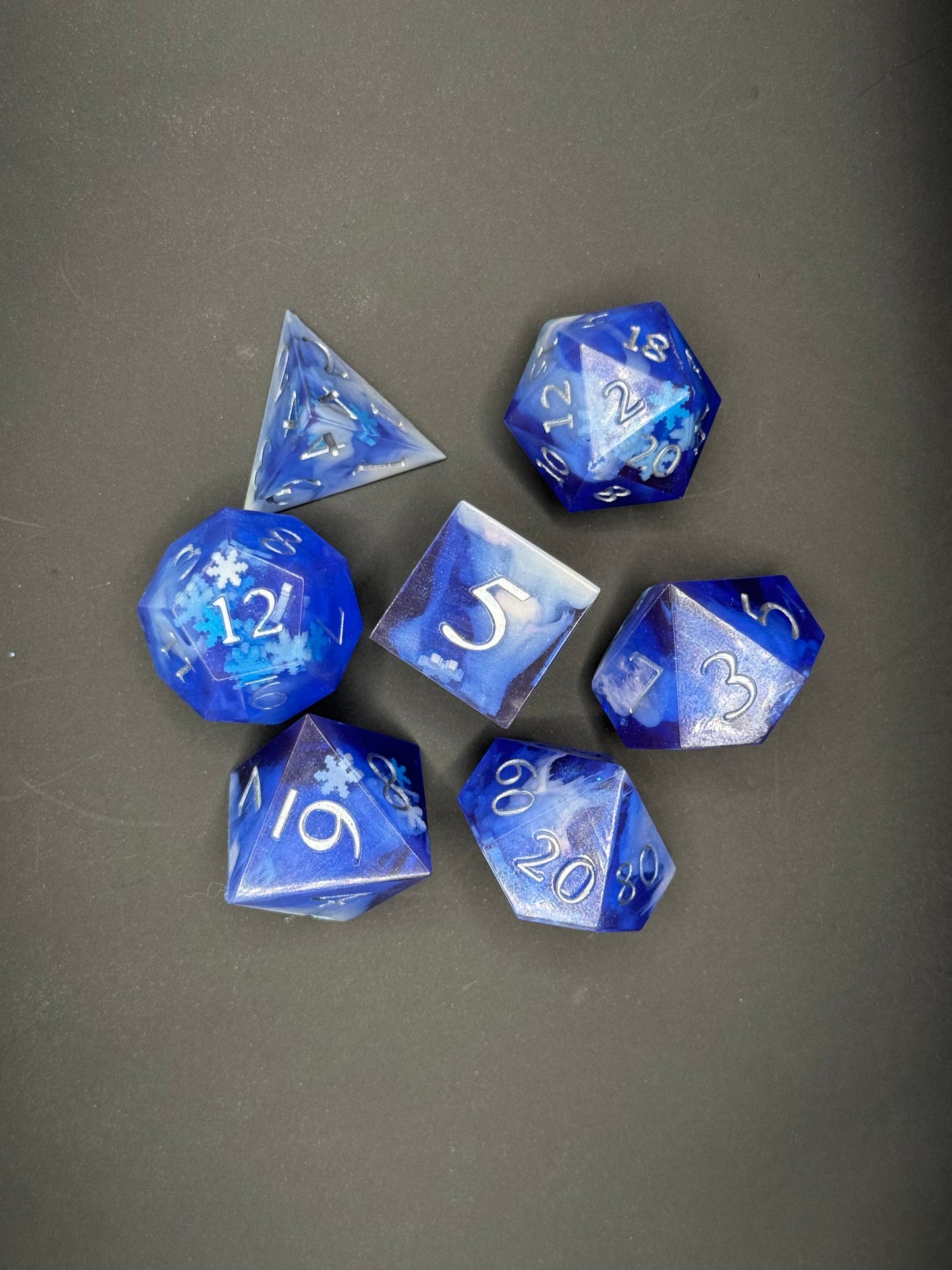 Frostbound Twilight – Snowstorm Swirl Dice Set