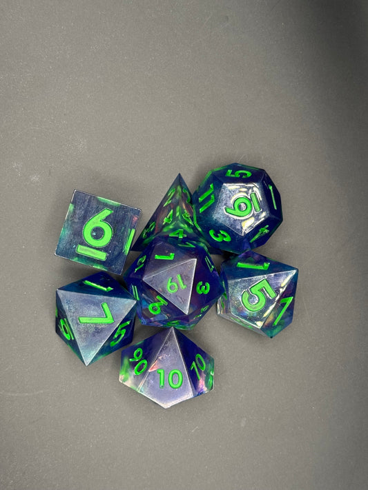 Enchanted Goblin’s Hoard – Purple UV Reactive Dice Set